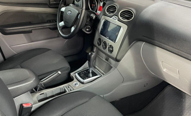 Ford Focus Sed. TI./TI.Plus 2.0 16V Flex  Aut 2013 Flex-6