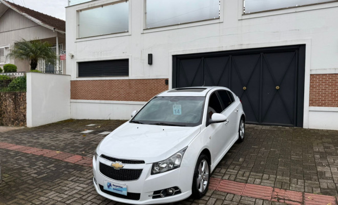 GM - Chevrolet CRUZE HB Sport LTZ 1.8 16V FlexP. 5p Aut 2014 Flex-1