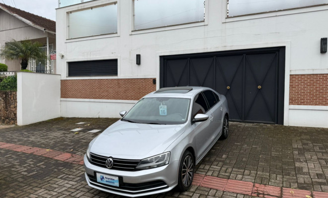VW - VolksWagen JETTA Comfortline 2.0 T.Flex 8V 4p Tipt. 2016 Flex-1