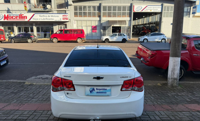 GM - Chevrolet CRUZE LT 1.8 16V FlexPower 4p Mec. 2014 Flex-4