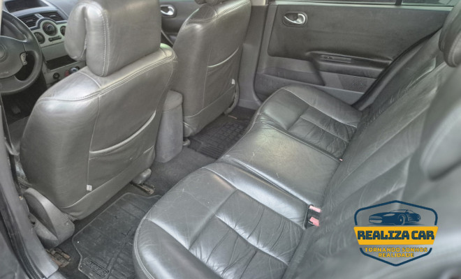 Renault Megane Sedan Dynamique 2.0 16V Mec. 2007 Gasolina-4