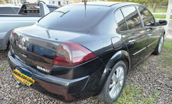 Renault Megane Sedan Dynamique 2.0 16V Mec. 2007 Gasolina-1