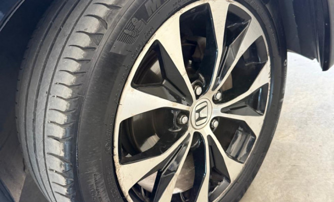 Honda Civic Sedan LXR 2.0-7