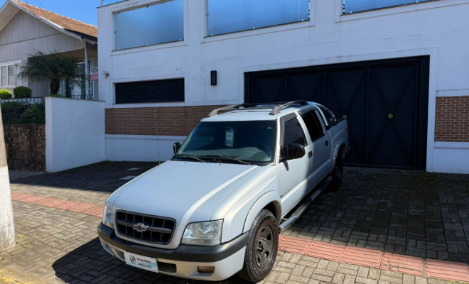 GM - Chevrolet S10 Pick-Up 2.4 MPFI 8v 128cv CD 4p 2003 Gasolina-0
