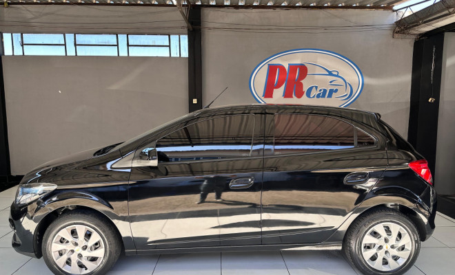 GM - Chevrolet ONIX HATCH LT 1.4 8V FlexPower 5p Mec. 2014 Flex-11
