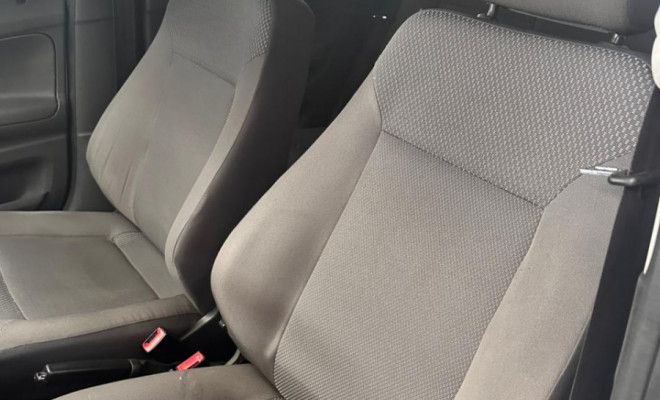 VW - VolksWagen VOYAGE 1.0/1.0 City Mi Total Flex 8V 4p 2011 Flex-4