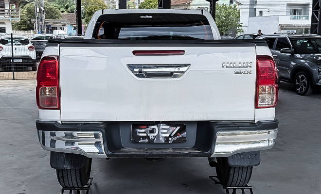 Toyota Hilux CD SRX 4x4 2.8 TDI 16V Diesel Aut. 2017 Diesel-4