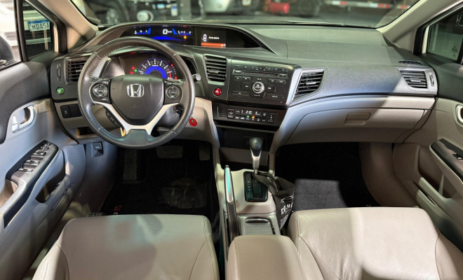 Honda Civic Sedan LXR 2.0 Flexone 16V Aut. 4p 2016 Flex-4