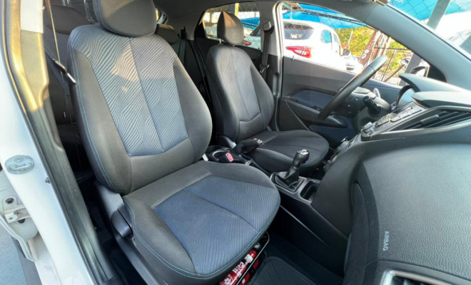 Hyundai HB20X Premium 1.6 Flex 16V Mec. 2014 Flex-9