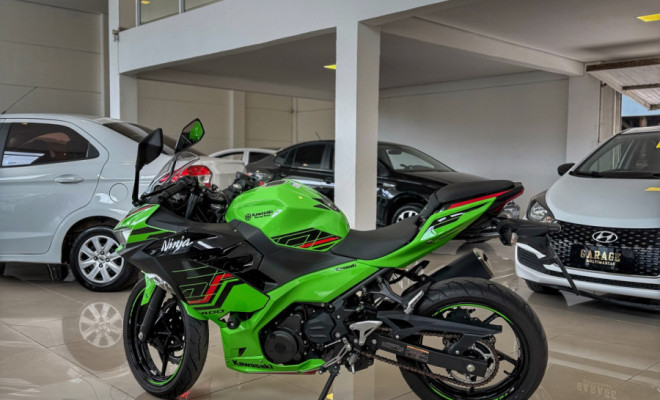 KAWASAKI NINJA 400 2023 Gasolina-3