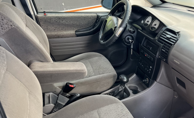 GM - Chevrolet Zafira Eleg.2.0 MPFI FlexPower 8V 5p Aut 2009 Flex-6