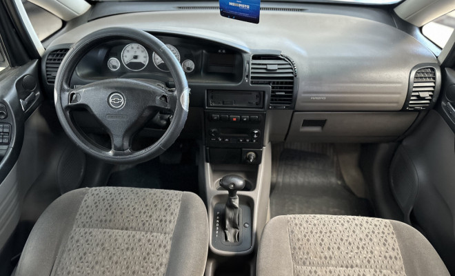 GM - Chevrolet Zafira Eleg.2.0 MPFI FlexPower 8V 5p Aut 2009 Flex-4