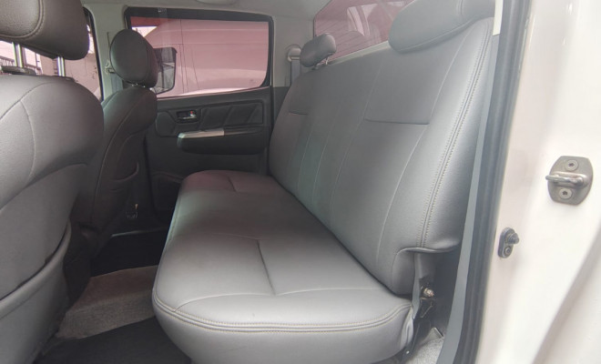 Toyota Hilux CD SRV D4-D 4x4 3.0 TDI Diesel Aut 2013 Diesel-4