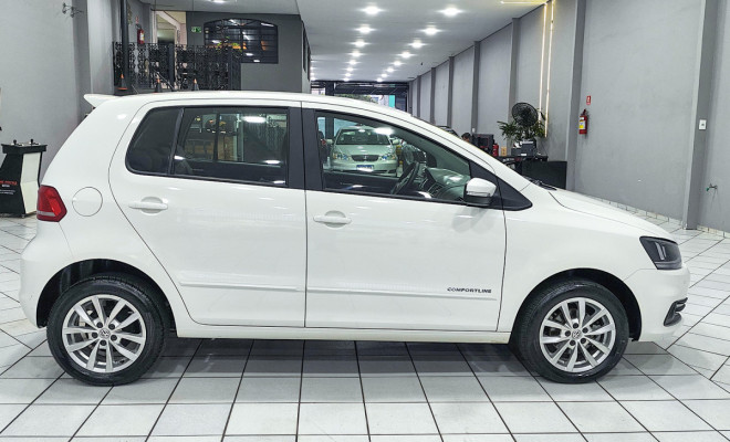 VolksWagen Fox 1.6 MSI Flex Completo-6