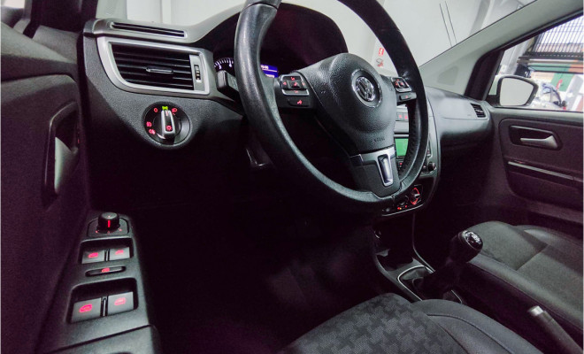 VolksWagen Fox 1.6 MSI Flex Completo-11