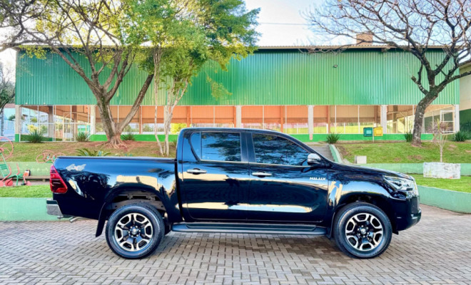 Toyota Hilux CD SRX 4x4 2.8 TDI 16V Diesel Aut. 2021 Diesel-13