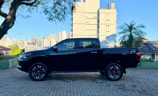 Toyota Hilux CD SRX 4x4 2.8 TDI 16V Diesel Aut. 2021 Diesel-12