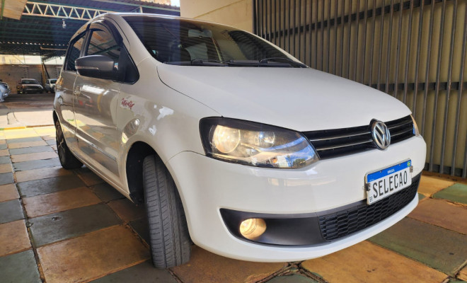VW - VolksWagen Fox Rock in Rio 1.6 Mi Total Flex 8V 5p 2012 Flex-1