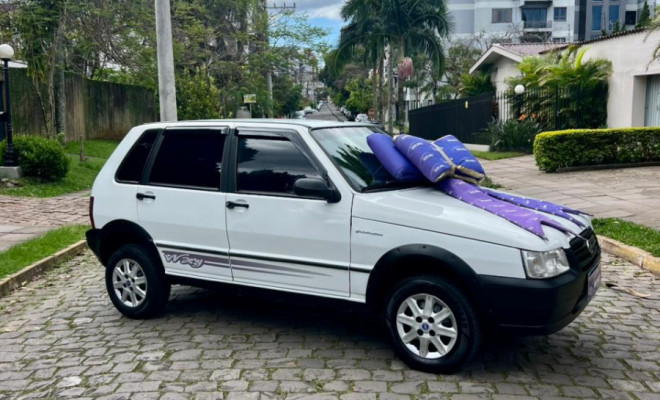 Fiat Uno Mille Celeb. WAY ECON. 1.0 F.Flex 4p 2011 Flex-0
