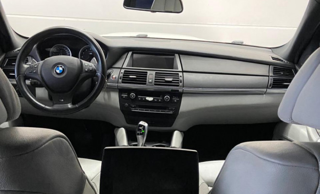 BMW X6 M 4.4 4x4 V8 32V Bi Turbo Automática 2014-2
