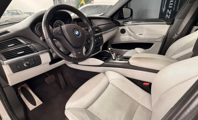 BMW X6 M 4.4 4x4 V8 32V Bi Turbo Automática 2014-1