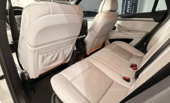 BMW X6 M 4.4 4x4 V8 32V Bi Turbo Automática 2014-6
