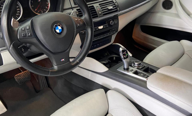 BMW X6 M 4.4 4x4 V8 32V Bi Turbo Automática 2014-3