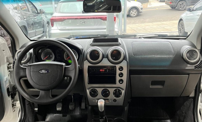 Ford Fiesta SE 1.6 8V Flex 5p 2014 Flex-5