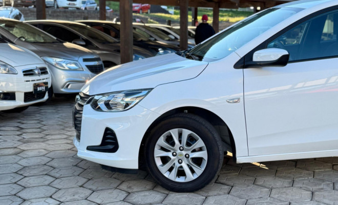 GM - Chevrolet ONIX HATCH LT 1.0 12V Flex 5p Mec. 2023 Flex-0