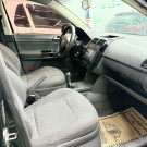 VW - VolksWagen Polo 1.6 Mi/ S.Ouro 1.6Mi 101cv 8V 5p 2004 Gasolina-4