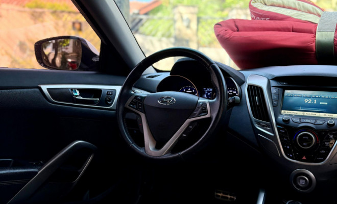 Hyundai Veloster 1.6 16V  140cv Aut. 2013 Flex-10