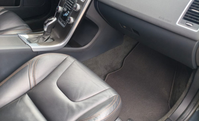 Volvo XC 60 2.0 T5  5p 2015 Gasolina-7