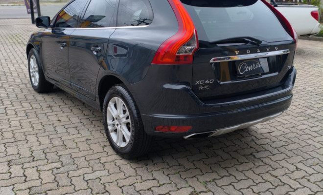 Volvo XC 60 2.0 T5  5p 2015 Gasolina-4