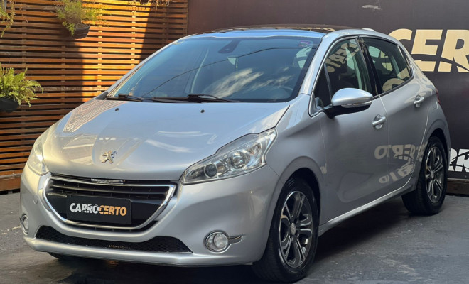 Peugeot 208 Griffe 1.6 Aut. 2014 Flex  Com Teto Panoramico-0