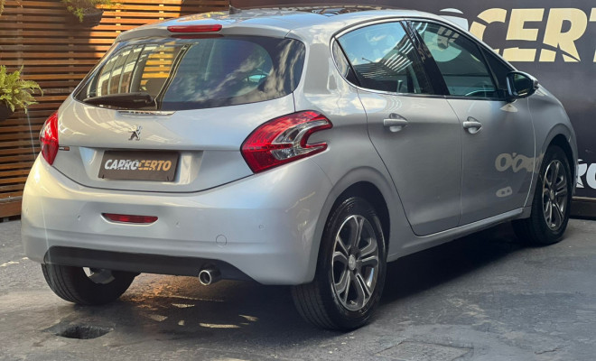 Peugeot 208 Griffe 1.6 Aut. 2014 Flex  Com Teto Panoramico-2
