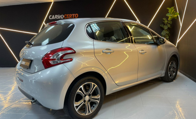 Peugeot 208 Griffe 1.6  Aut. 2014 Flex TETO PANORAMICO  100% FINANCIADO-3