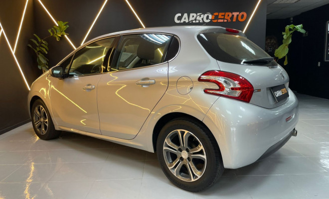 Peugeot 208 Griffe 1.6  Aut. 2014 Flex TETO PANORAMICO  100% FINANCIADO-2