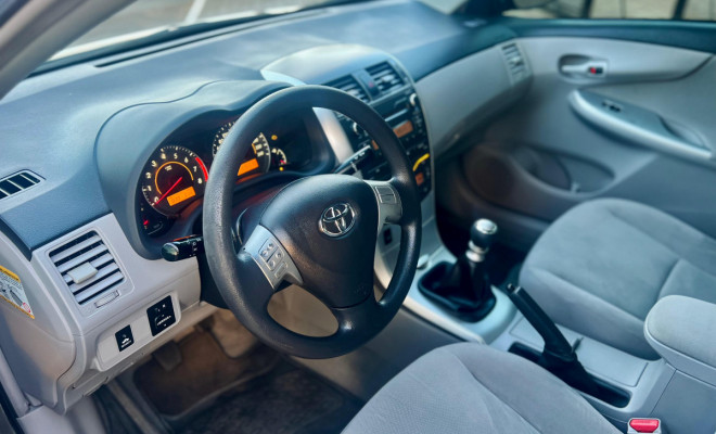 Toyota Corolla GLi 1.8 Flex 16V Mec. 2012 Flex-12