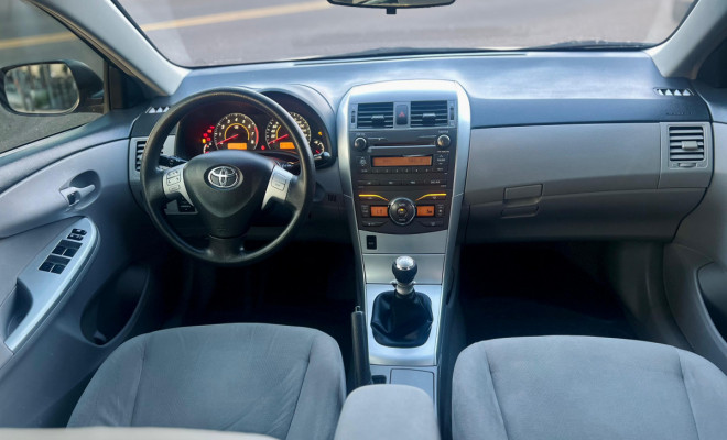 Toyota Corolla GLi 1.8 Flex 16V Mec. 2012 Flex-8