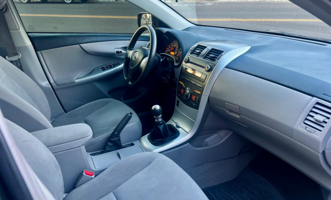 Toyota Corolla GLi 1.8 Flex 16V Mec. 2012 Flex-7