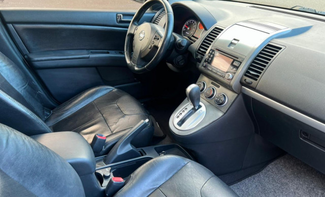 Nissan Sentra SL 2.0/ 2.0 Flex Fuel 16V Aut. 2011 Flex-12