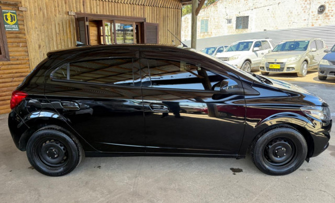 GM - Chevrolet ONIX HATCH LT 1.0 8V FlexPower 5p Mec. 2019 Flex-0