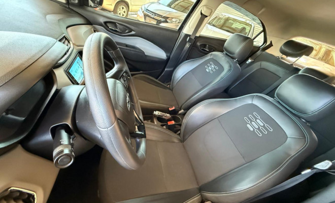 GM - Chevrolet ONIX HATCH LT 1.0 8V FlexPower 5p Mec. 2019 Flex-6