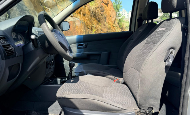 Fiat Strada Adventure1.8/ 1.8 LOCKER Flex CD 2010 Flex-9