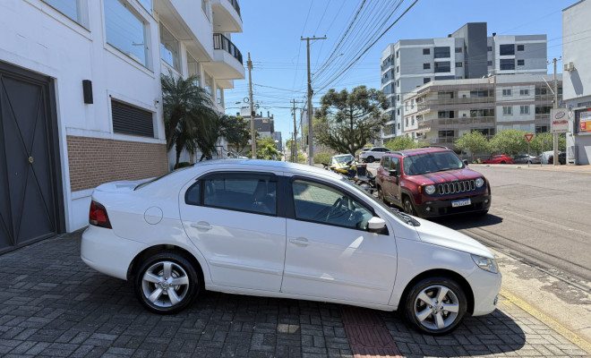 VW - VolksWagen VOYAGE 1.0/1.0 City Mi Total Flex 8V 4p 2013 Flex-3