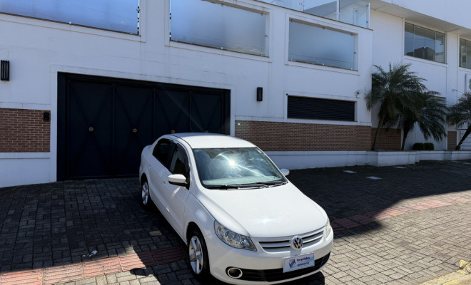 VW - VolksWagen VOYAGE 1.0/1.0 City Mi Total Flex 8V 4p 2013 Flex-1