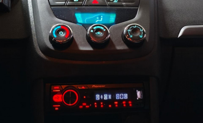 GM - Chevrolet MONTANA LS 1.4 ECONOFLEX 8V 2p 2013 Flex-9