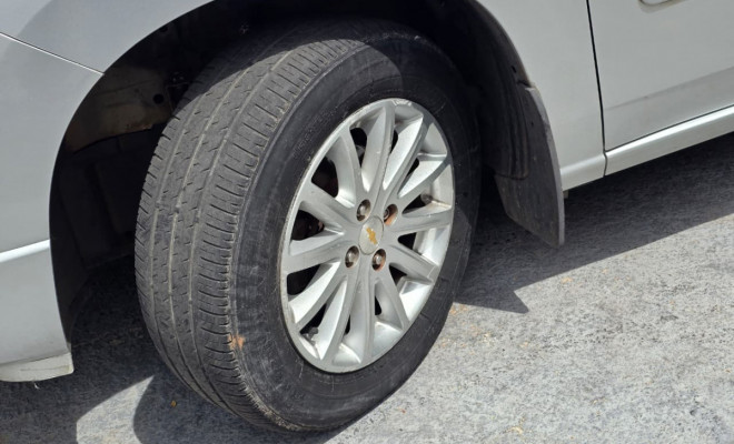 GM - Chevrolet SPIN LT 1.8 8V Econo.Flex 5p Aut. 2013 Flex-8