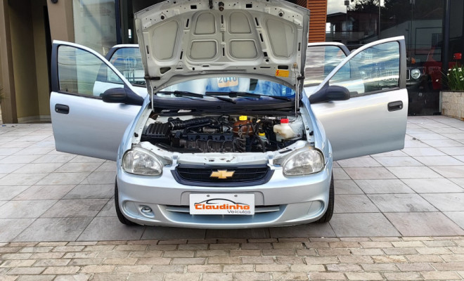 GM - Chevrolet Classic Life/LS 1.0 VHC FlexP. 4p 2010 Flex-5