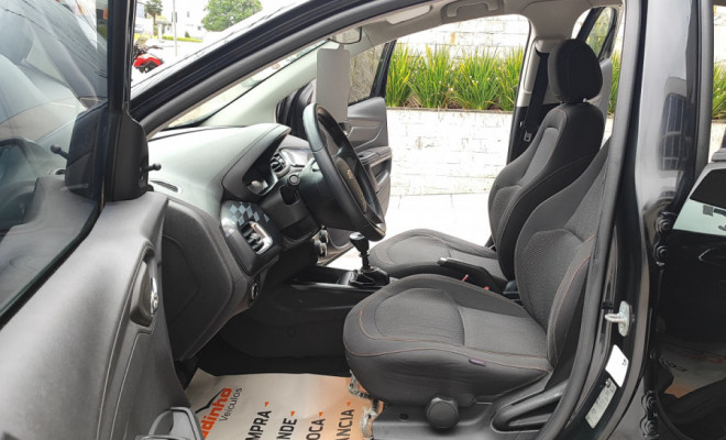 GM - Chevrolet ONIX HATCH LT 1.4 8V FlexPower 5p Mec. 2013 Flex-10